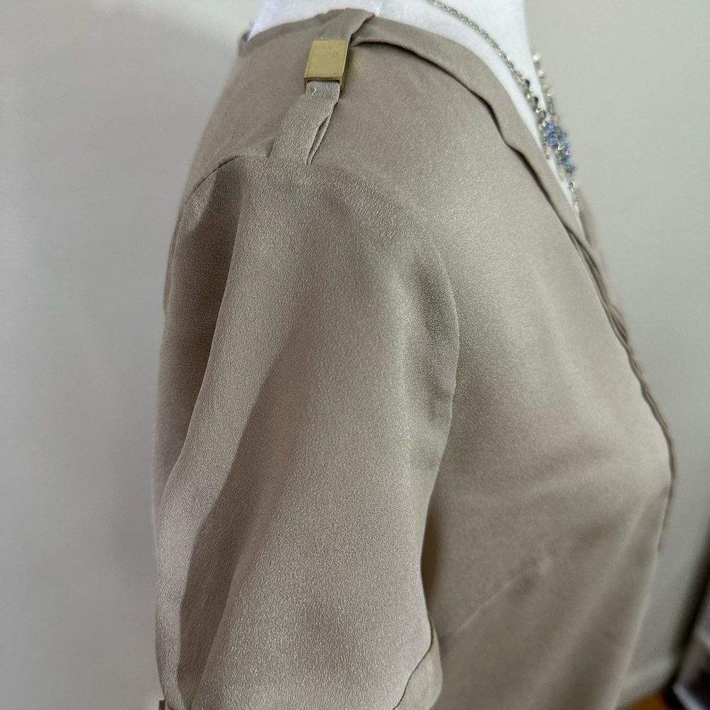The Limited sz sm top silky feel semi dressy in a tan color - Picture 4 of 12
